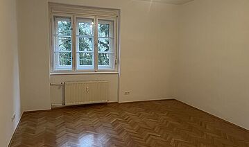 Wohnen bei Universität, Altbau-Miet­woh­nung mit Loggia; Graz-Geidorf