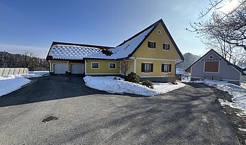 ehemaliger Gutshof mit traumhaften Blick an der südsteirischen Weinstraße