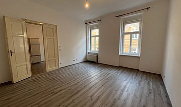 Altbau-Miet­woh­nung; Graz-Leonhard, bei der Herz-Jesu-Kirche